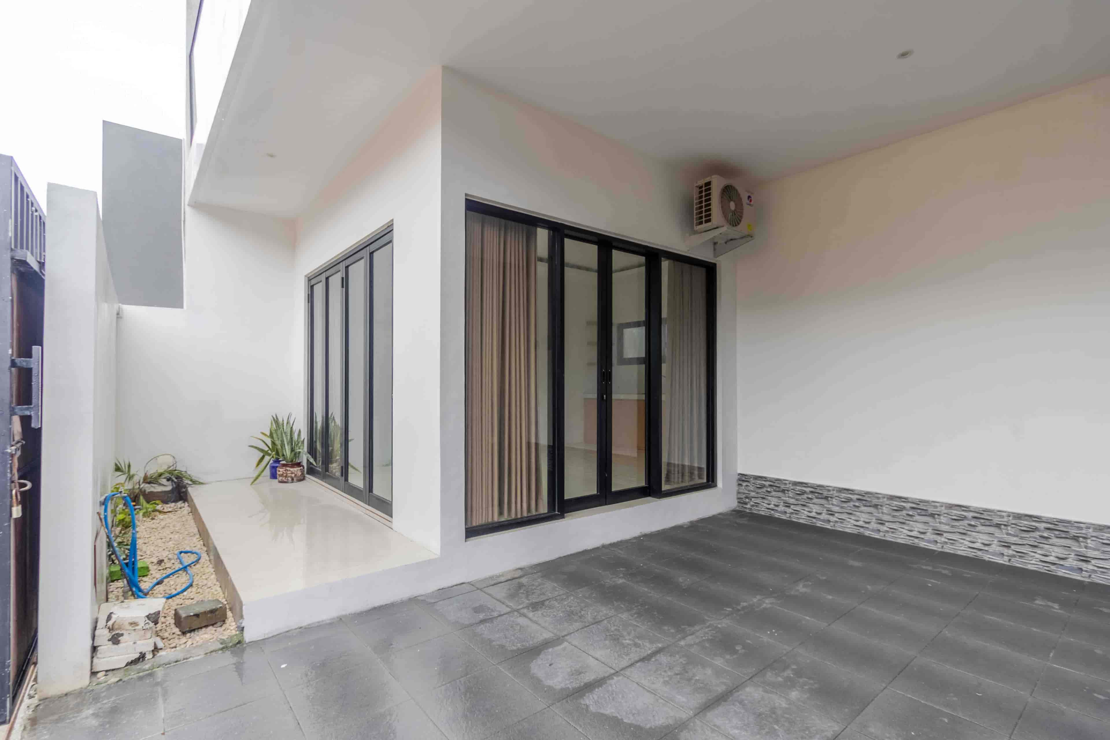 House thumbnail 3