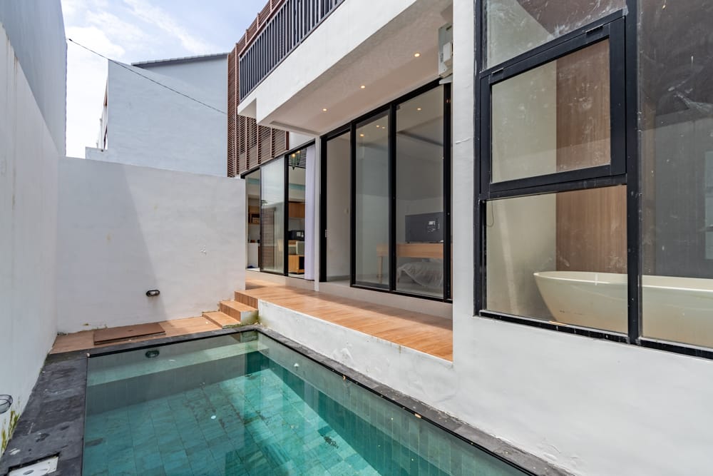 House thumbnail 1