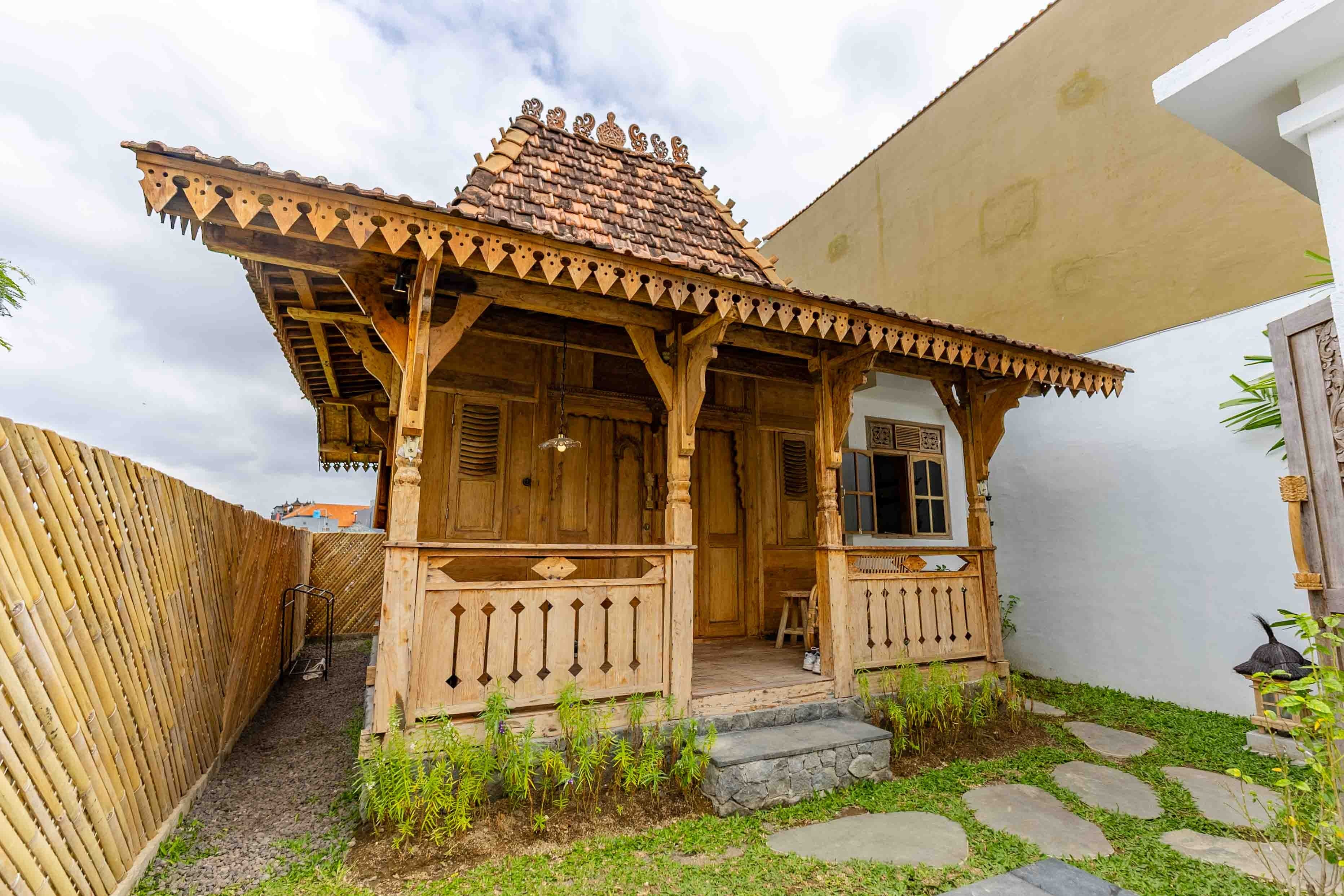 House thumbnail 1