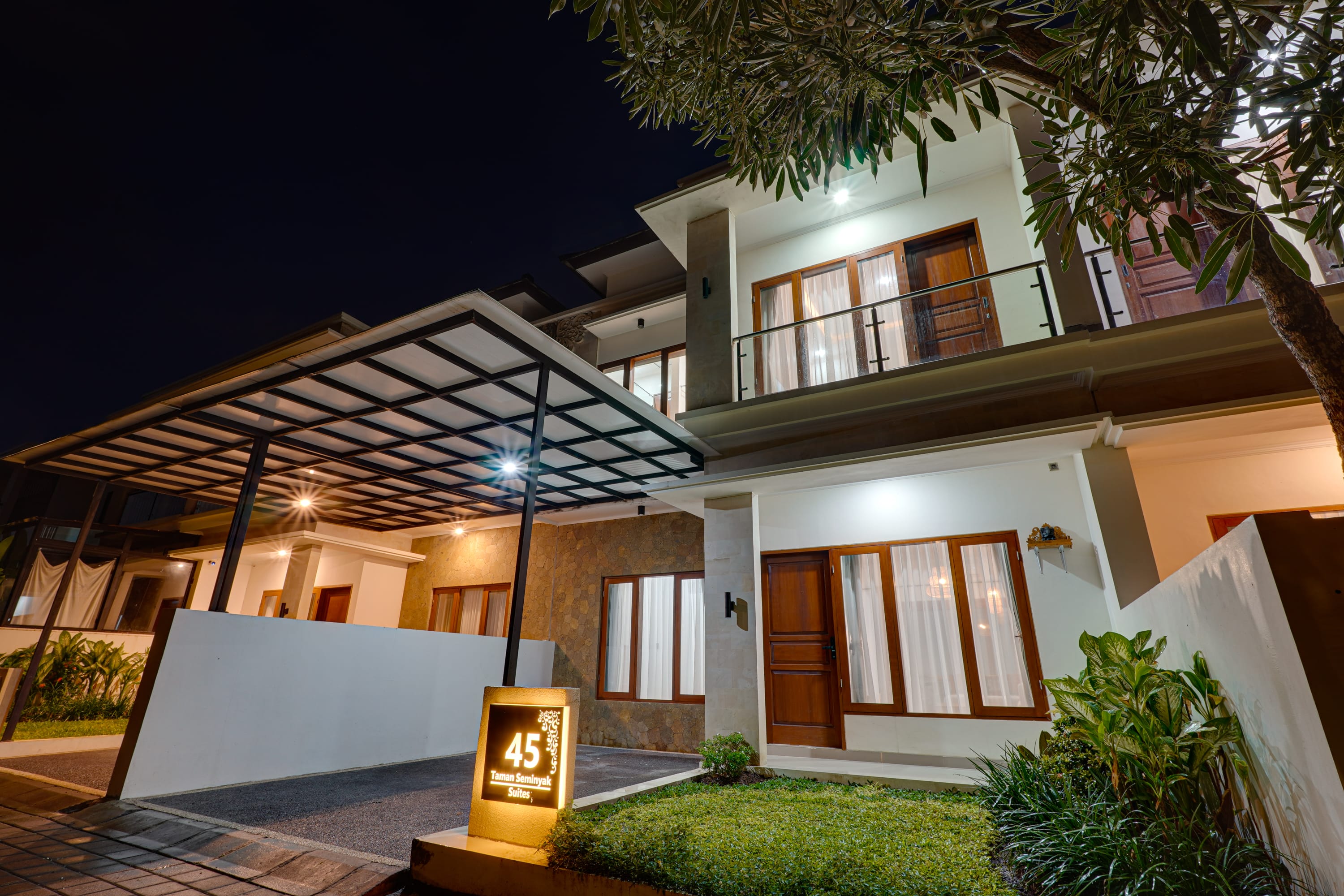 House thumbnail 1
