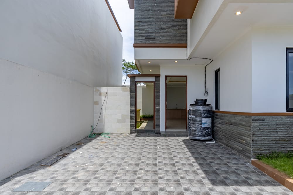 House thumbnail 4